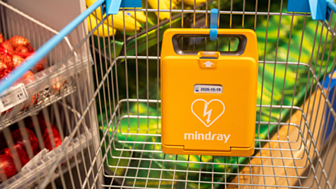 un défibrillateur dans le supermarché